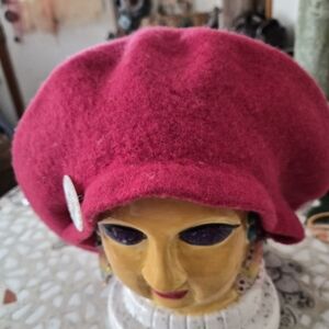 Free People, Red Beret Hat